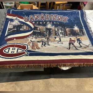 NHL Montreal Canadiens 
WOVEN TAPESTRY THROW
BLANKET VTG
